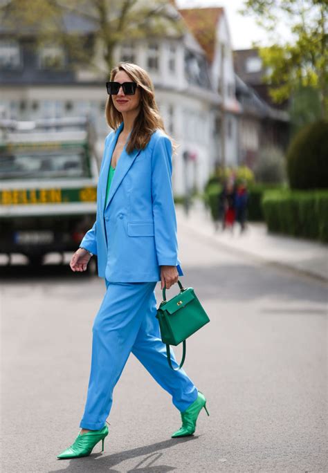 Trend di stagione: la giacca doppiopetto oversize sta .